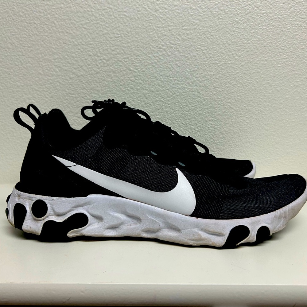 Nike Black and White Athletic Shoes